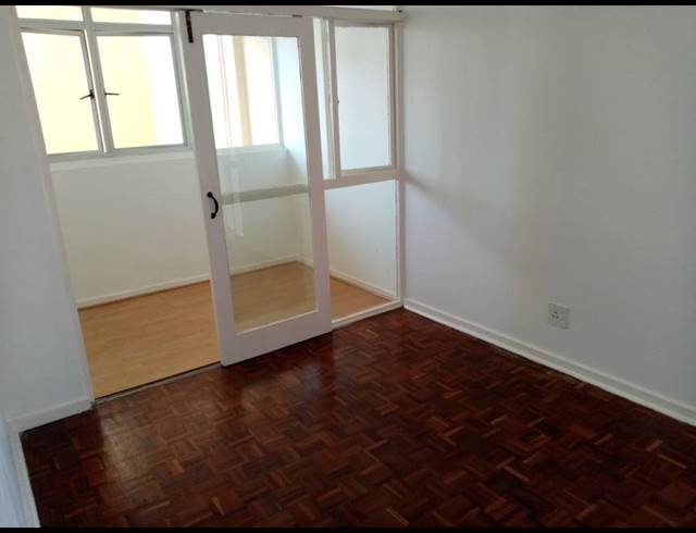 2.5 BEDROOM APARTMENT TO LET IN SOUTH BEACH